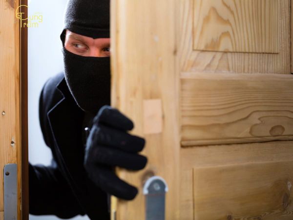 Mơ thấy mình bị đuổi bắt đánh con gì?